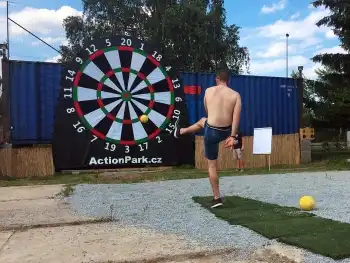 Foot Darts